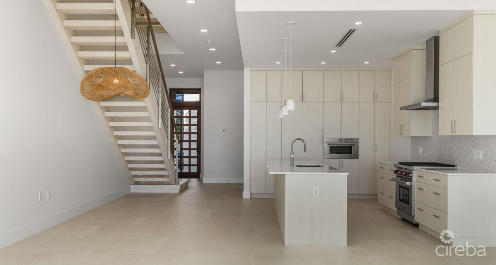 Indigo Bay - Incredible Seafront Residence