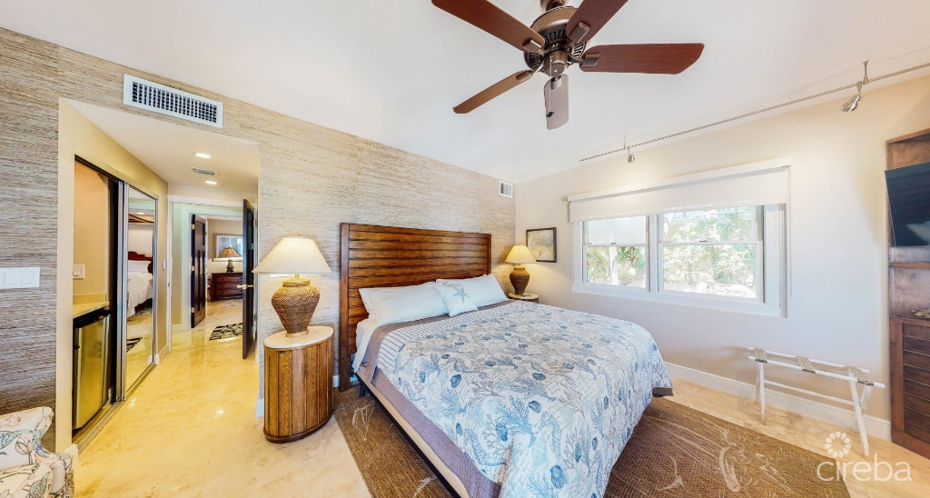 Beachfront Home - Prospect Point