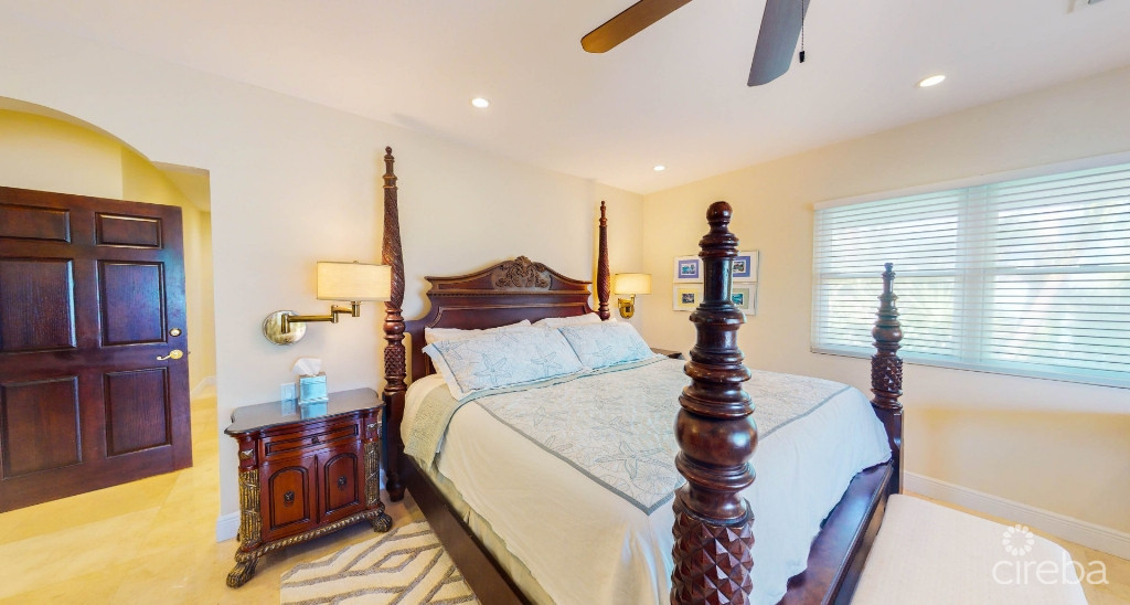 Beachfront Home - Prospect Point