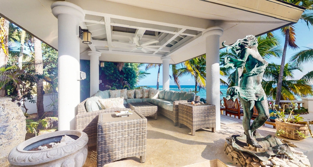 Beachfront Home - Prospect Point