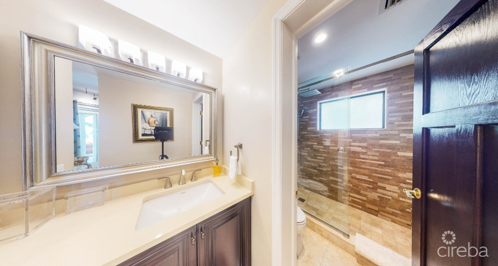 Beachfront Home - Prospect Point