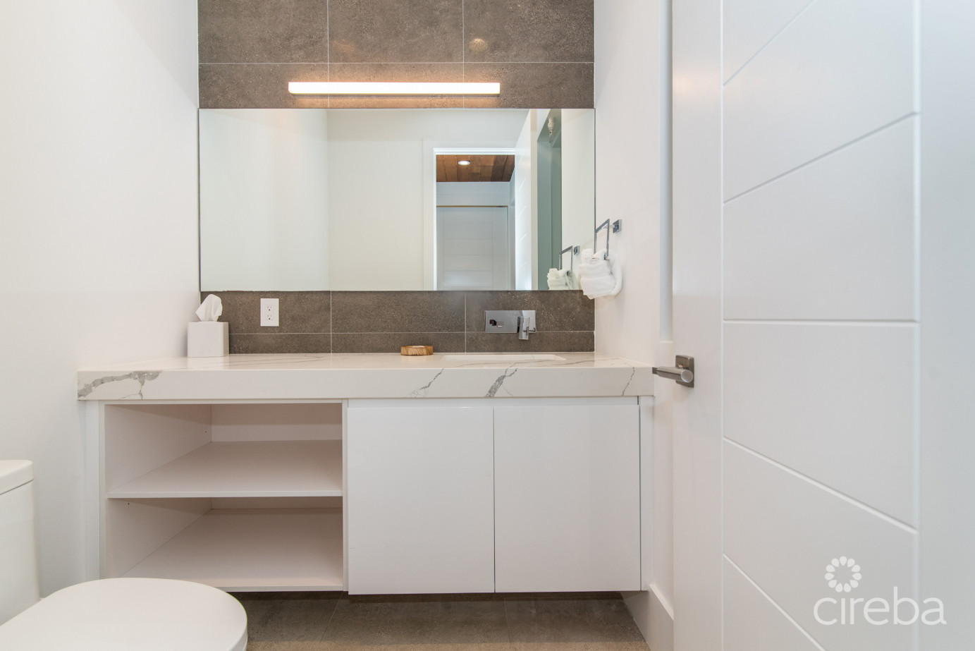 Rum Point Club # 404