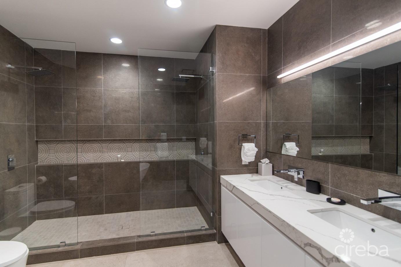 Rum Point Club # 404