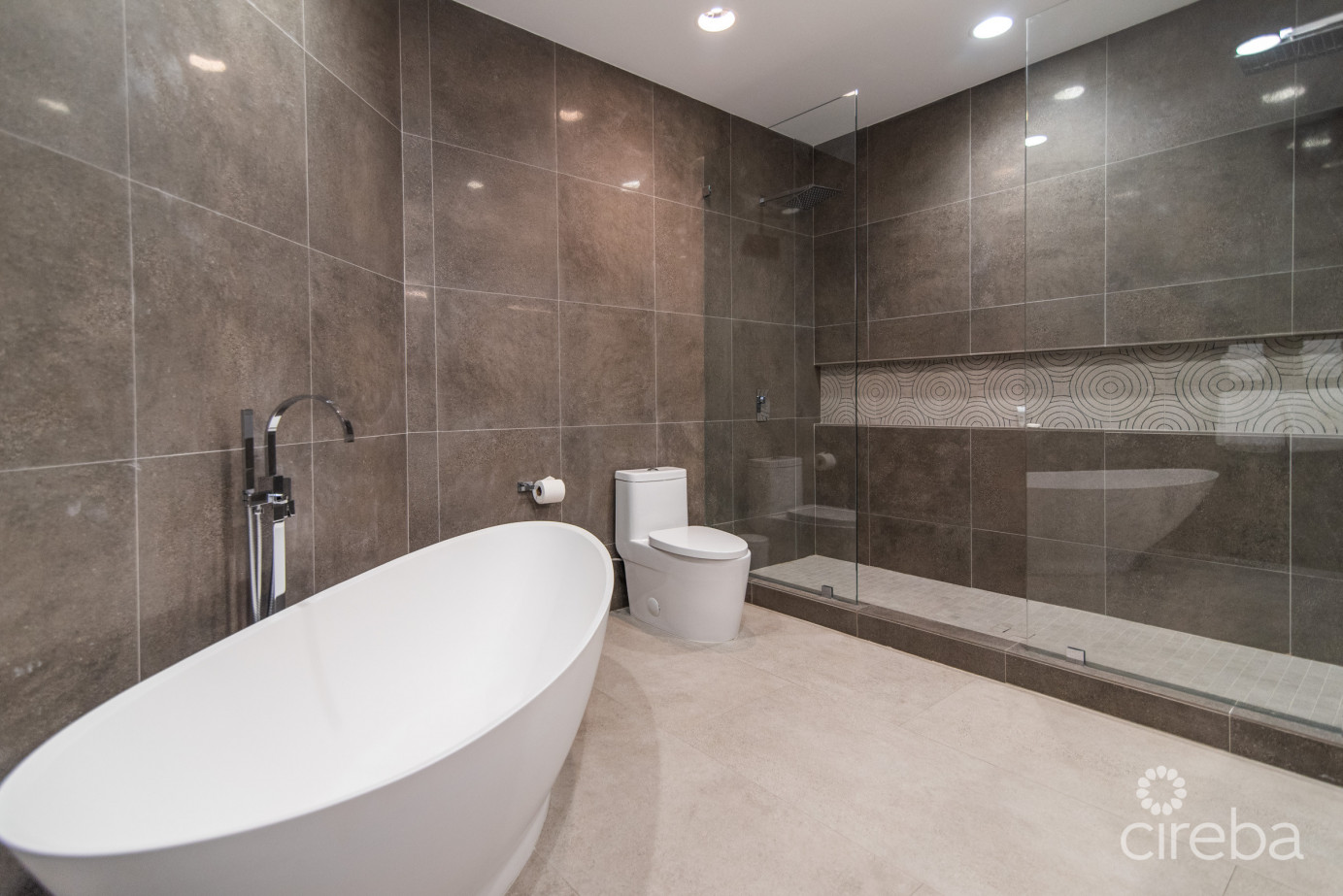 Rum Point Club # 404