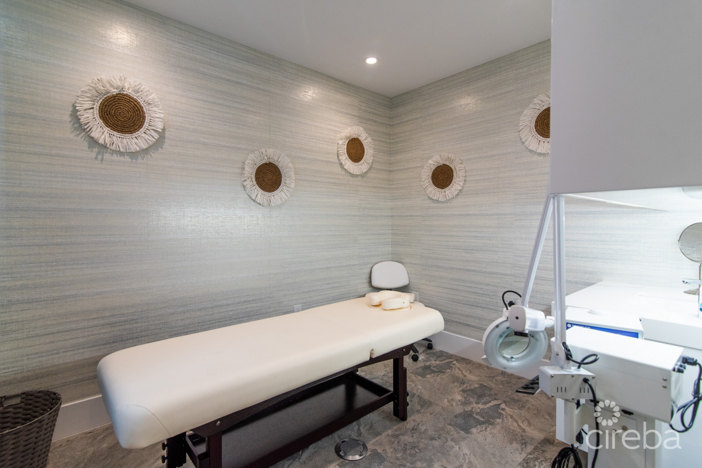 Rum Point Club # 404