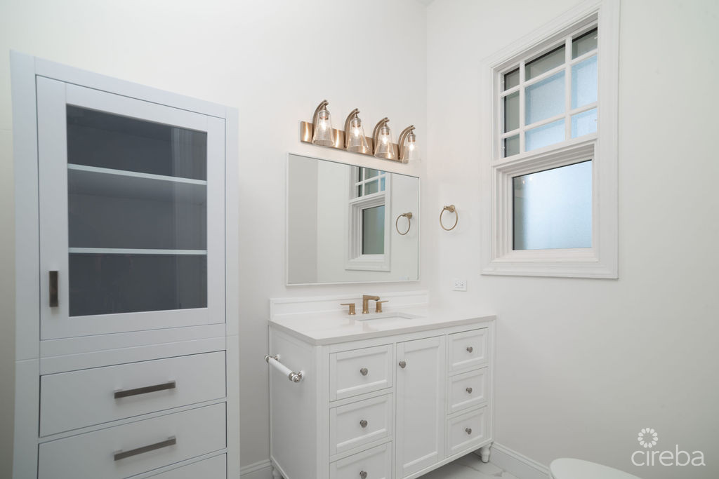 Britannia Kings Court Totally Renovated Rare Jewel Townhome