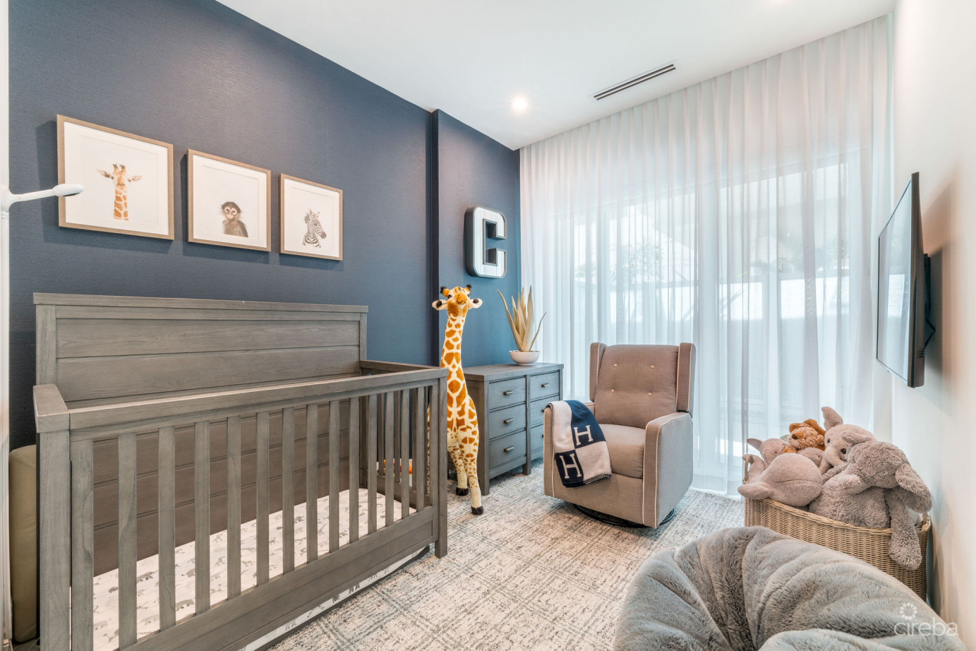 Fin Residence 6 - Furnished 3 Bed Luxury Ocean Front Condo