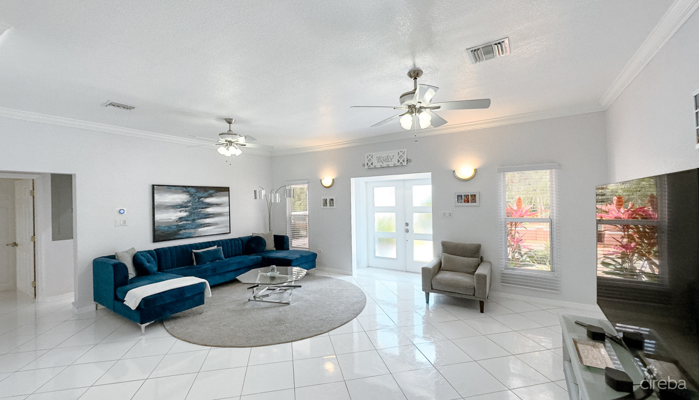 Ocean View Family Home Spotts