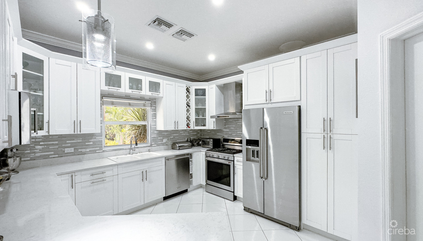 Ocean View Family Home Spotts