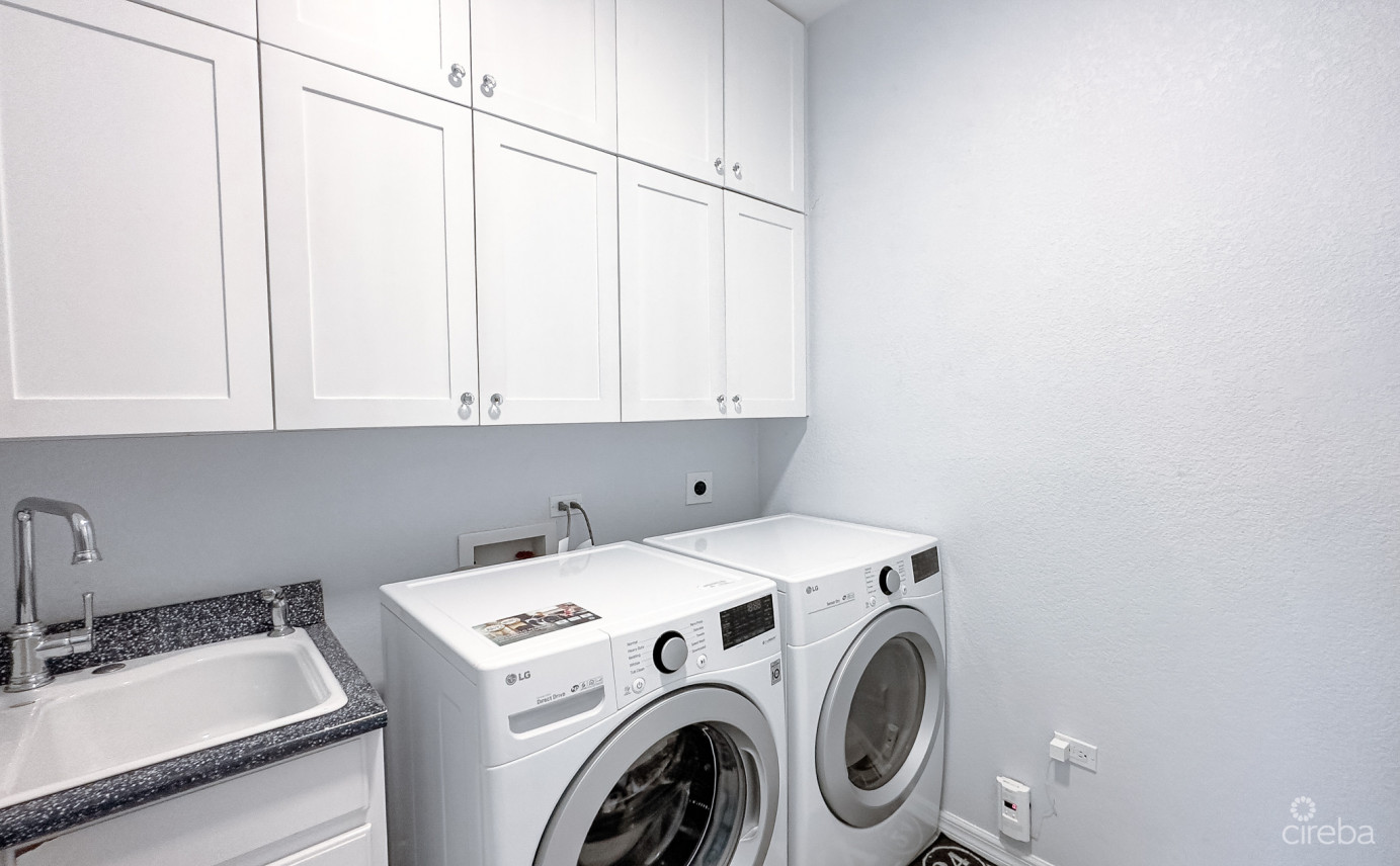 Ocean View Family Home Spotts