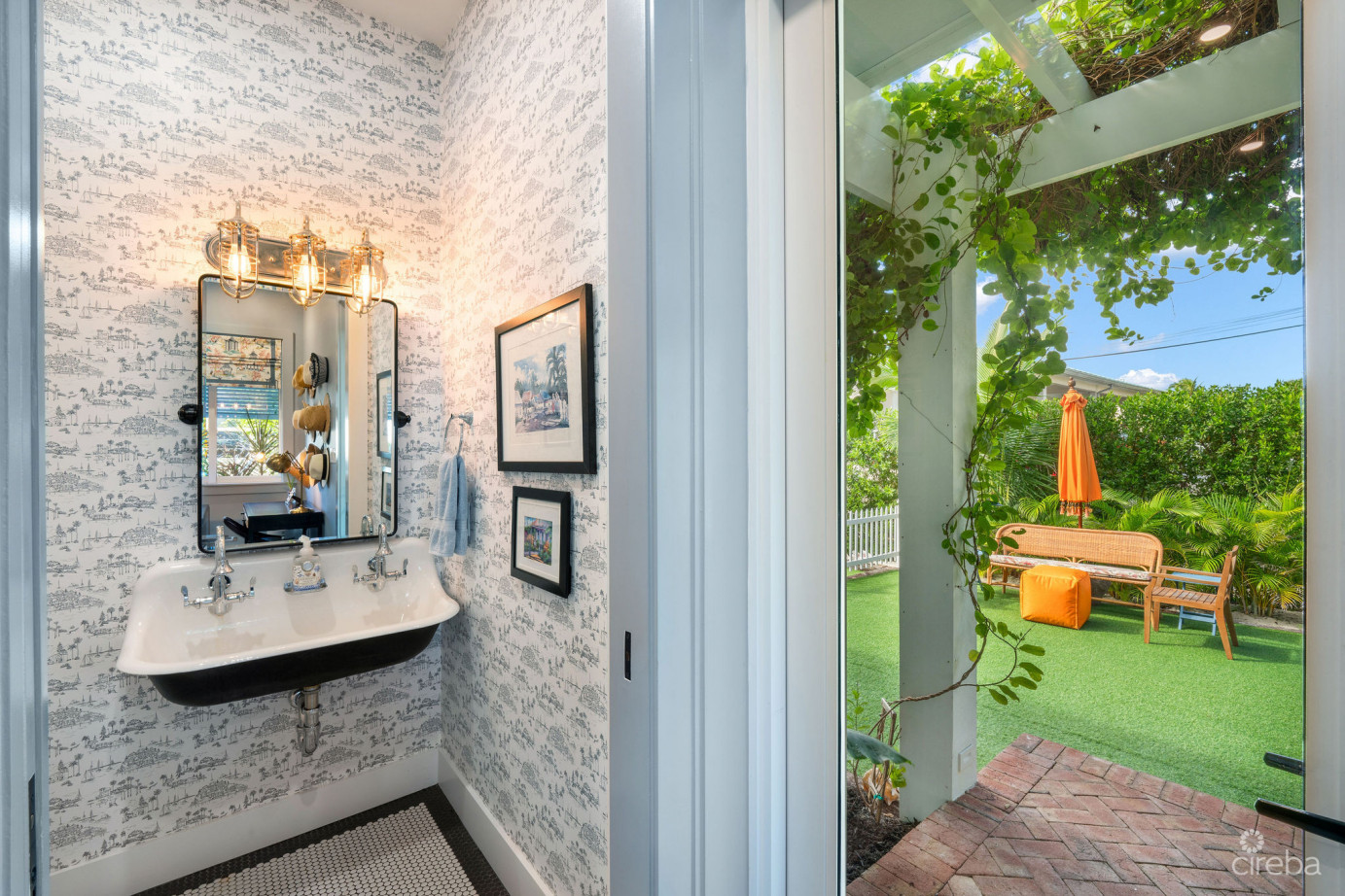 Spotts Beach Cottage