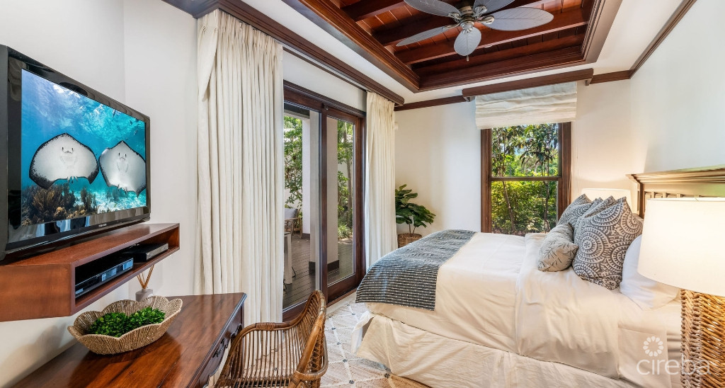 One Love - Deckhouse At The Ritz- Carlton One Love - Deckhouse At The Ritz- Carlton