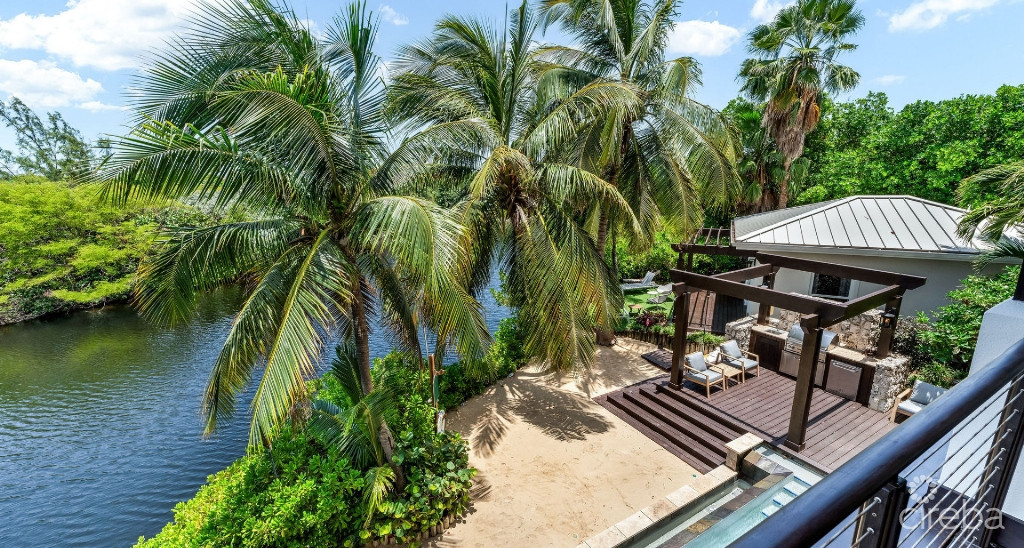 One Love - Deckhouse At The Ritz- Carlton One Love - Deckhouse At The Ritz- Carlton