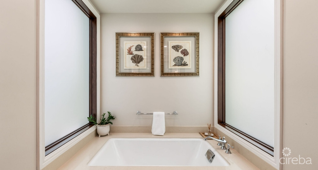 One Love - Deckhouse At The Ritz- Carlton One Love - Deckhouse At The Ritz- Carlton