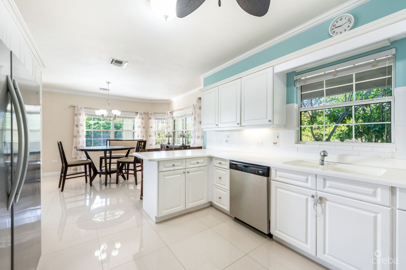 Longfellow Circle 18, Breakers Family Home