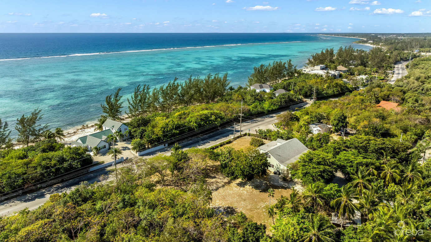 Longfellow Circle 18, Breakers Family Home