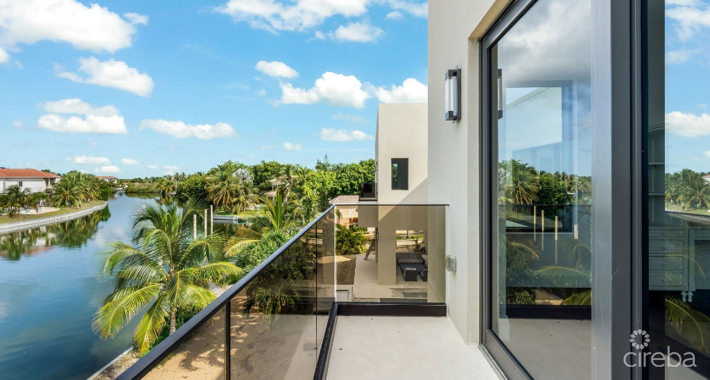 Brand New Vista Del Mar Home