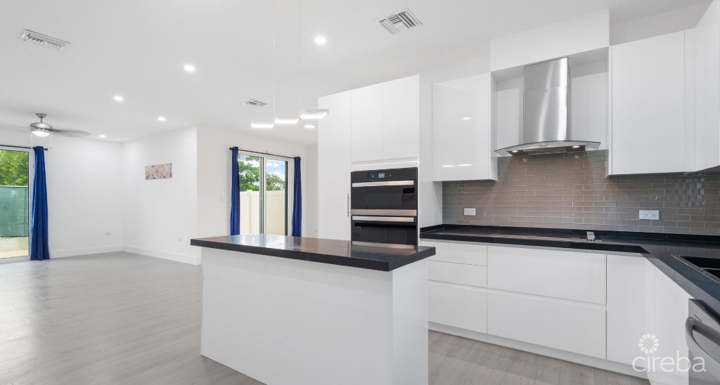 Yarl 3 Bed, 3 Bath Townhome #88 (end Unit)