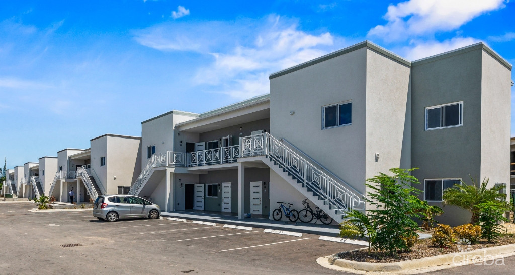 Yarl 3 Bed, 3 Bath Townhome #88 (end Unit)