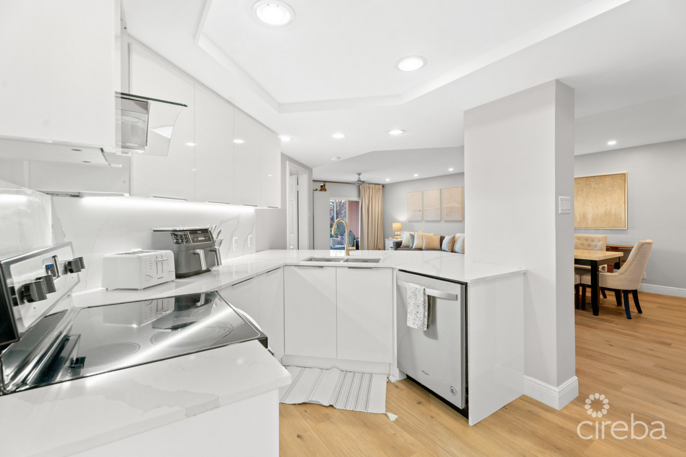 Britannia, Regents Court 613,  With Dock