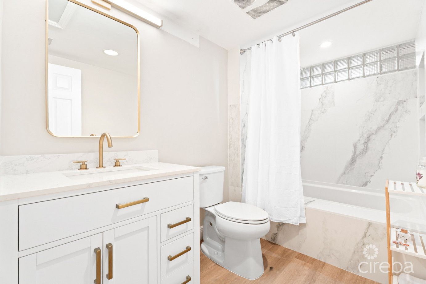 Britannia, Regents Court 613,  With Dock