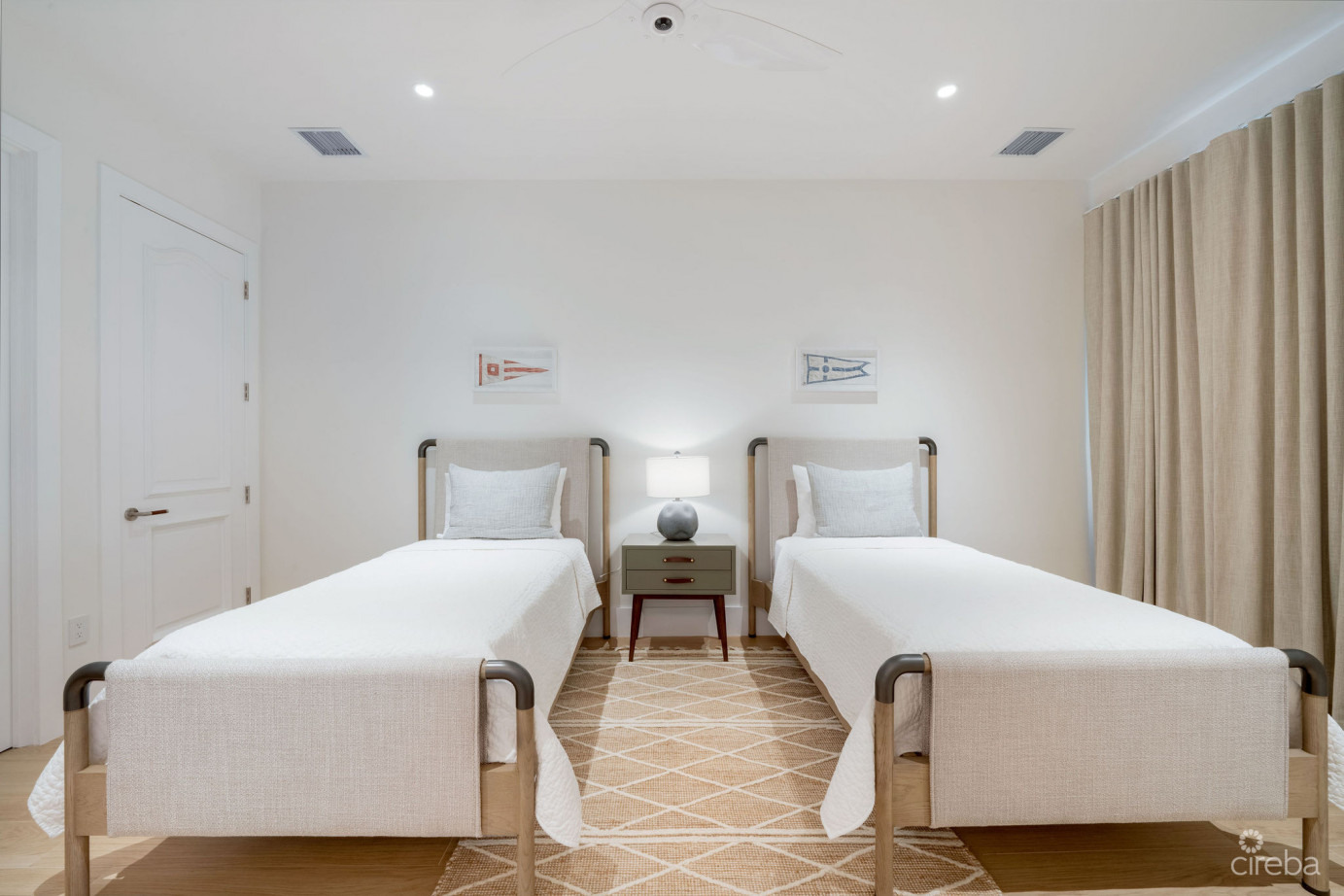 4 Bed Penthouse Seven Mile Beach Mandalay