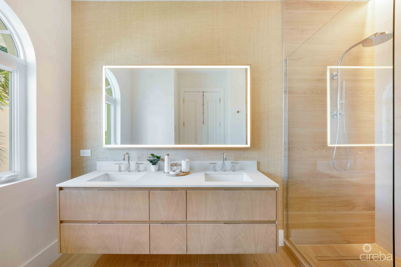 4 Bed Penthouse Seven Mile Beach Mandalay