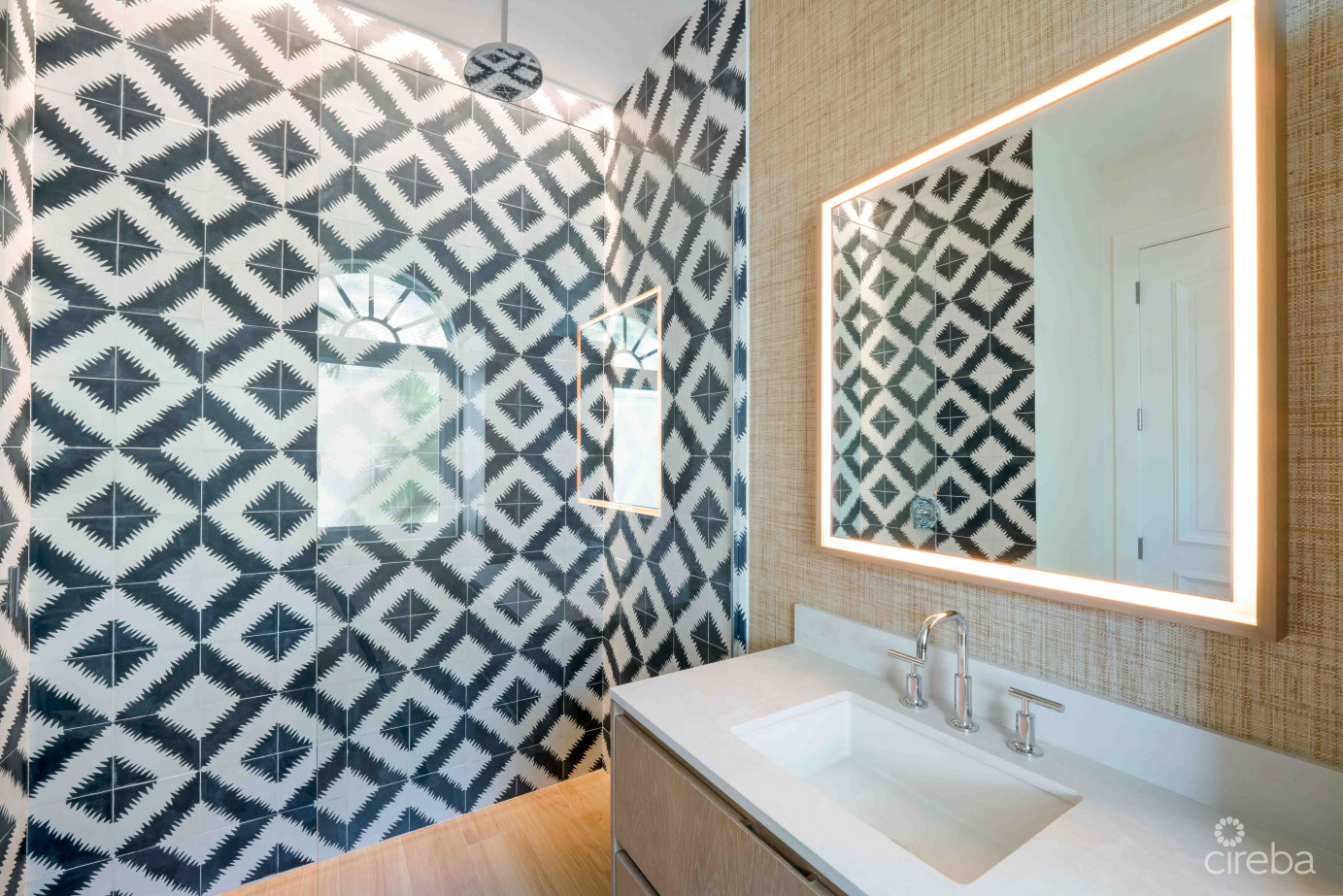 4 Bed Penthouse Seven Mile Beach Mandalay