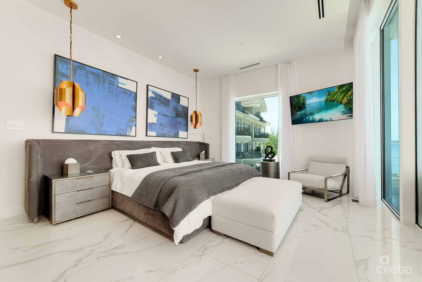 Fin- Chic 4 Bed W Den Condo