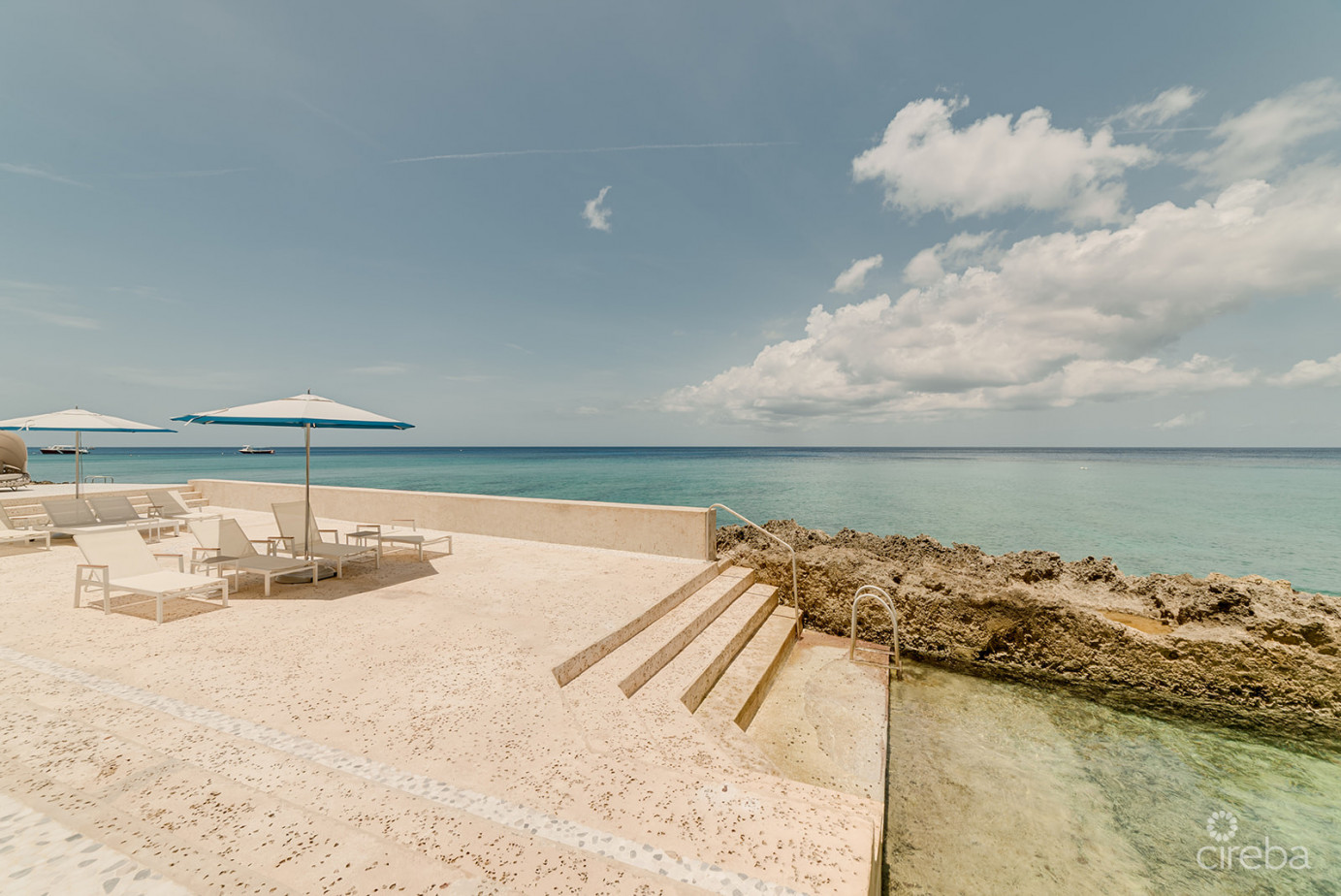 Fin- Chic 4 Bed W Den Condo