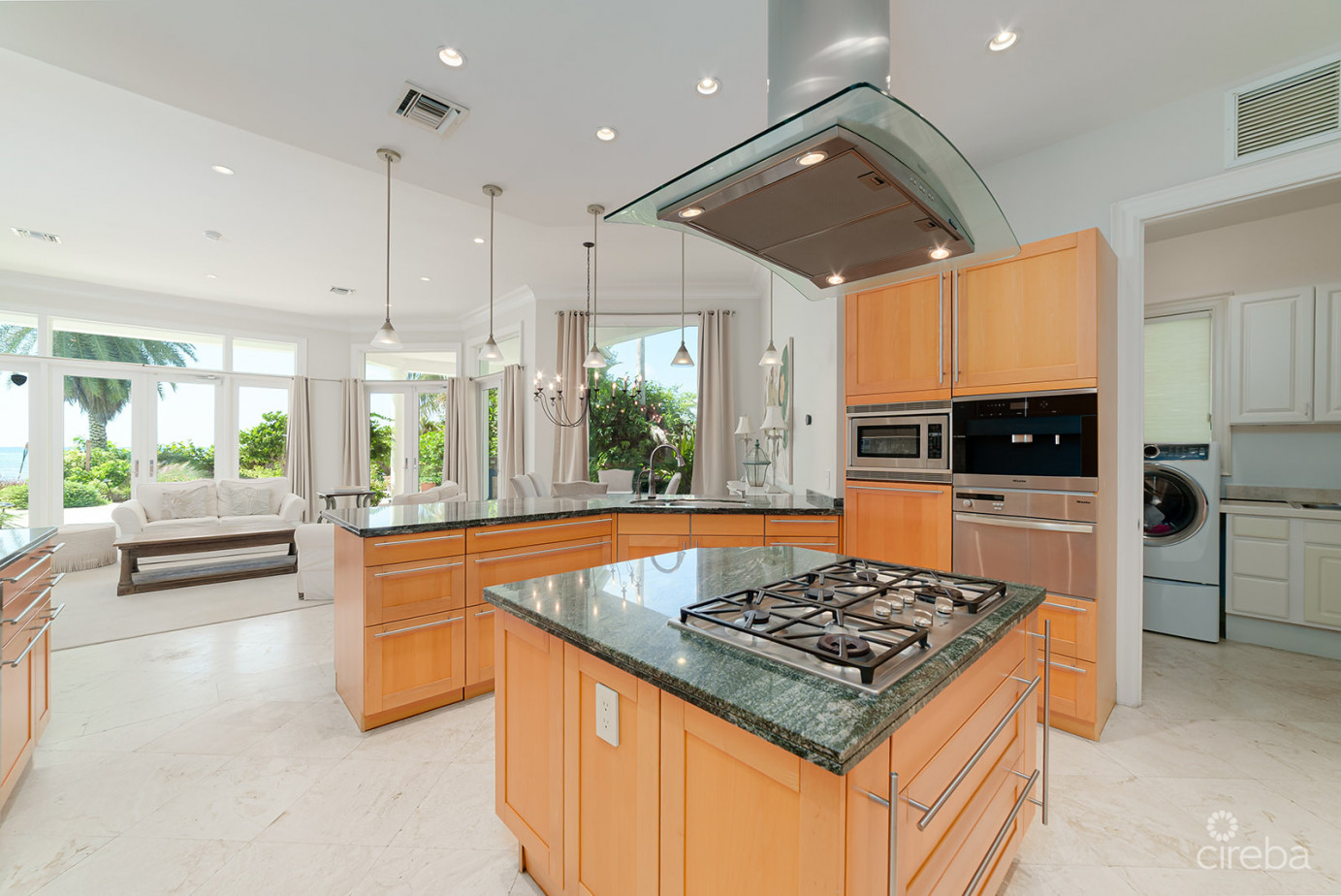 The Blue House - Waterfront Home South Sound Road