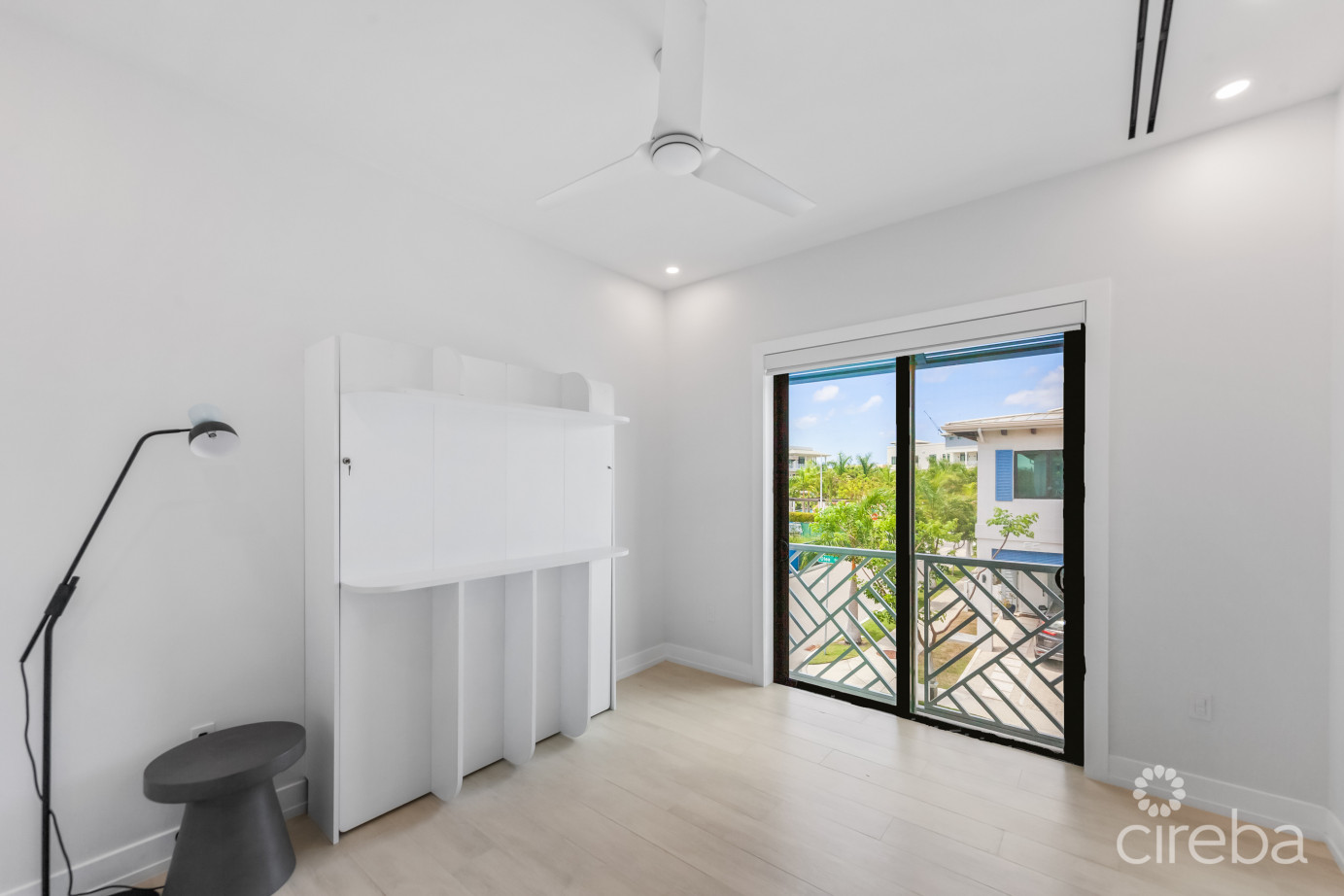 Olea 112,  Canal Front 4 Bed Duplex