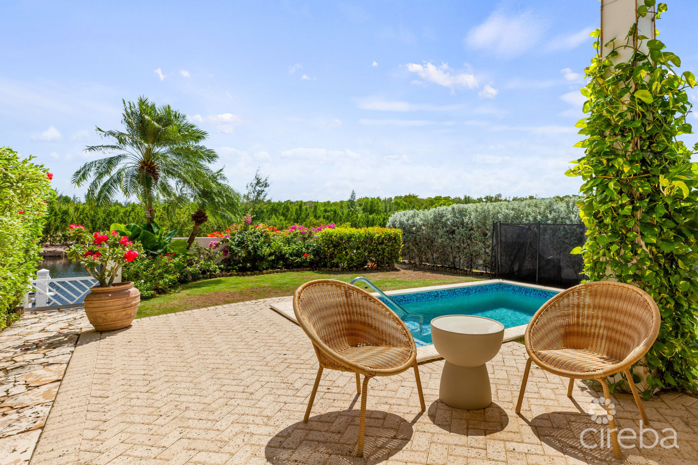 Olea 112,  Canal Front 4 Bed Duplex