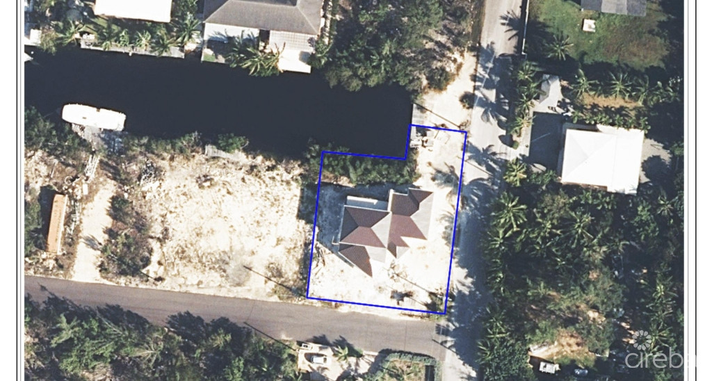 New Ns Estates Canal Front 4 Bed On Green Street