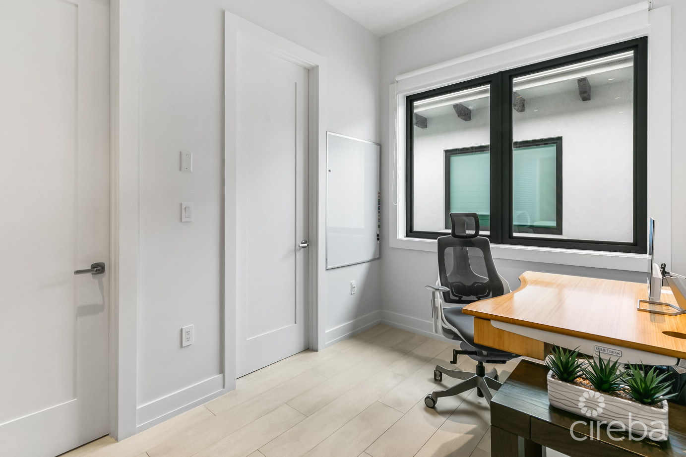 Olea 106, Canal Front 3 Bed Duplex