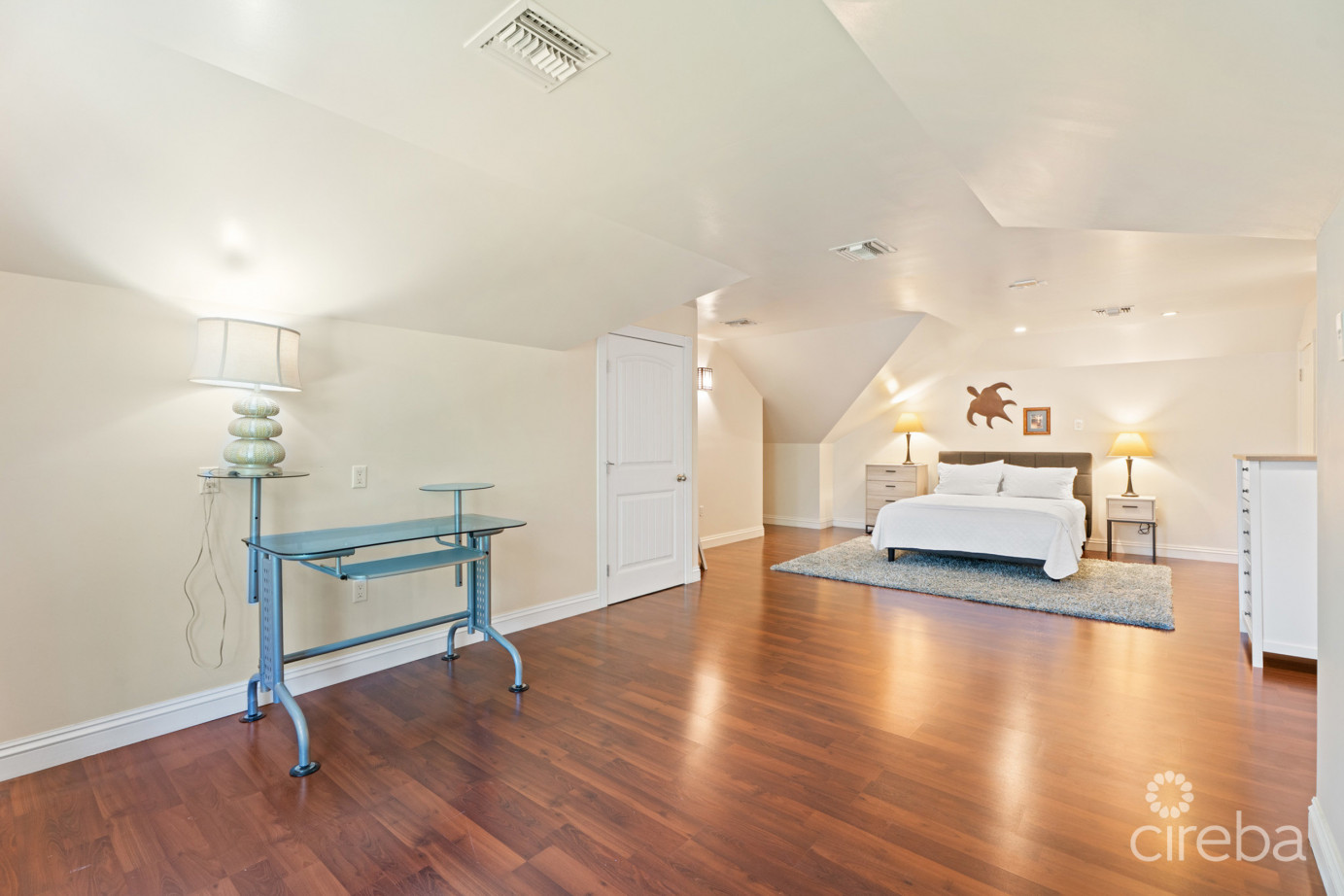 Orchid Heights 32, Midsummer Drive Home