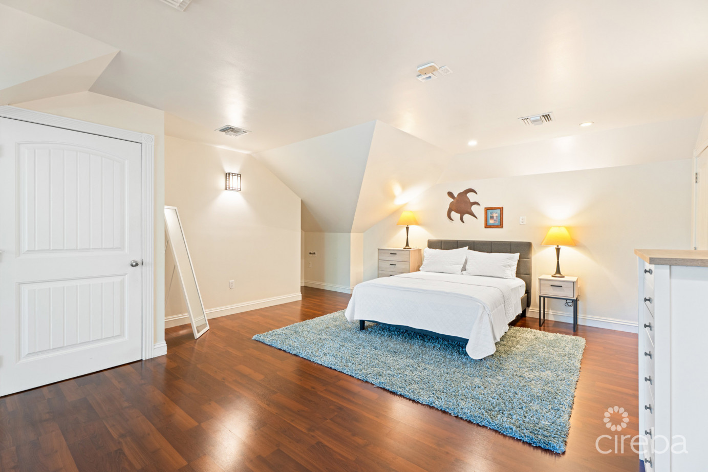 Orchid Heights 32, Midsummer Drive Home