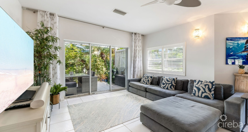 105 Coconut Bay  Upgraded End-unit Townhouse In A Quiet, Oceanfront Community