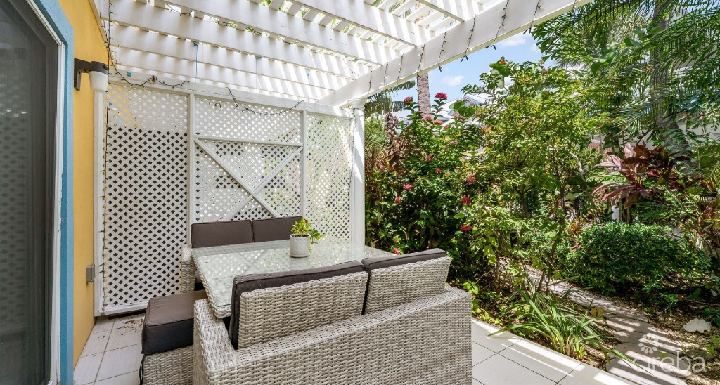 105 Coconut Bay  Upgraded End-unit Townhouse In A Quiet, Oceanfront Community