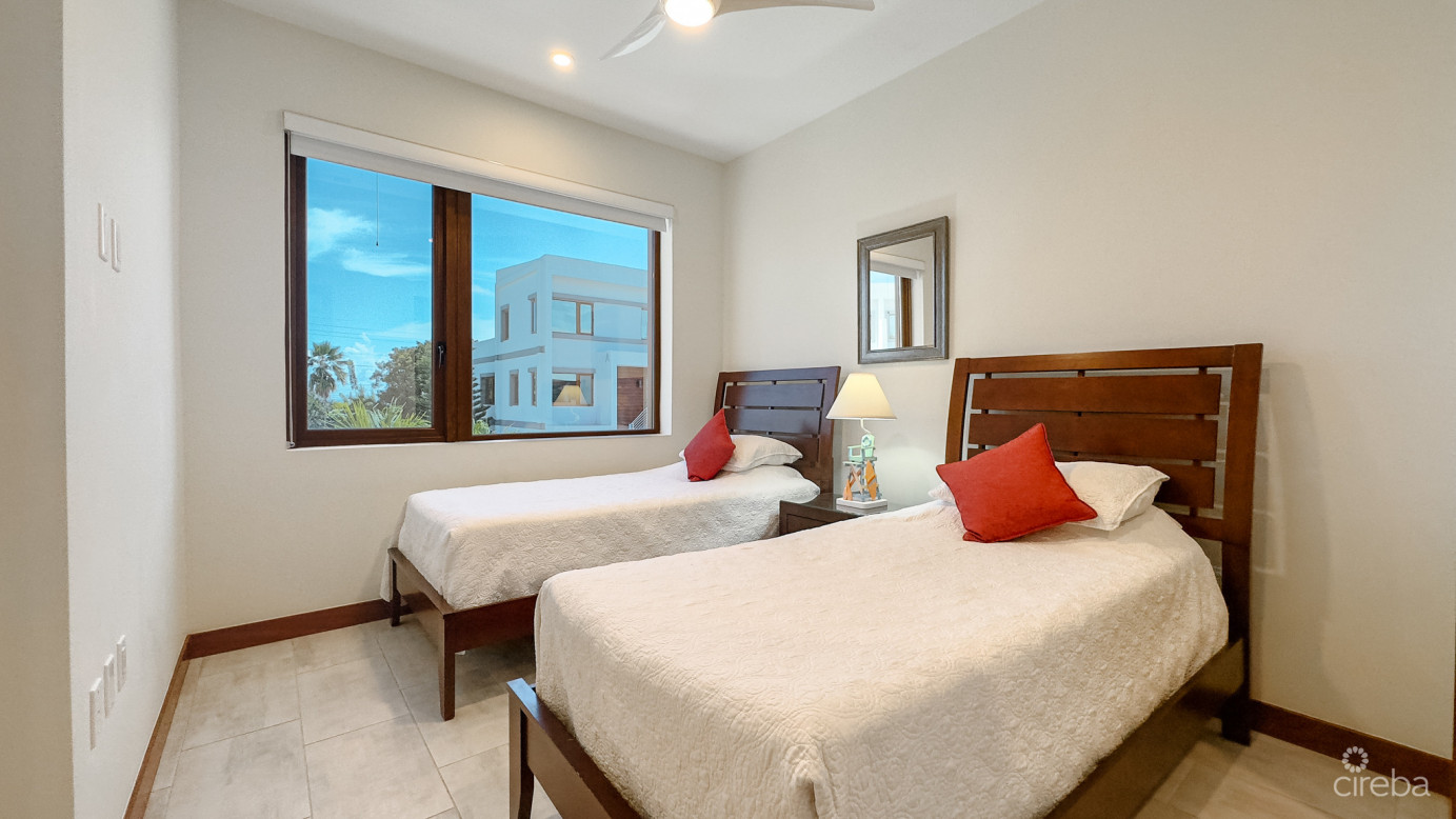 4 Bed Arvia Canal Front