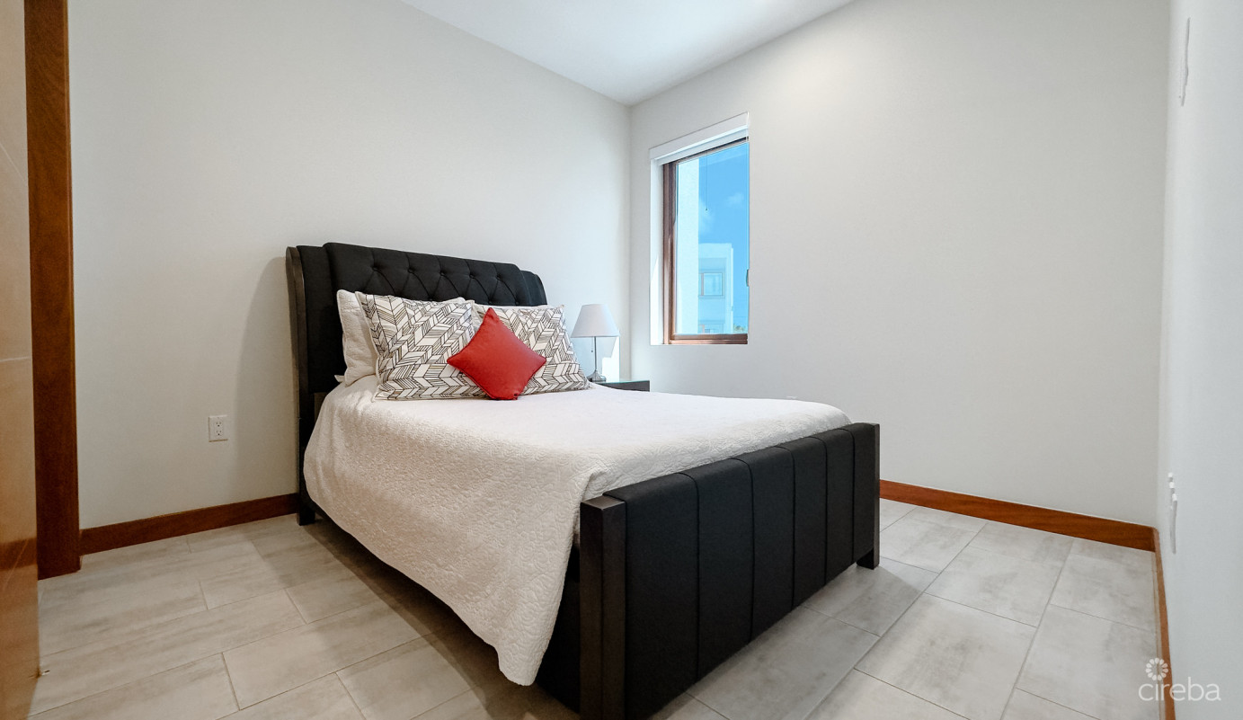 4 Bed Arvia Canal Front