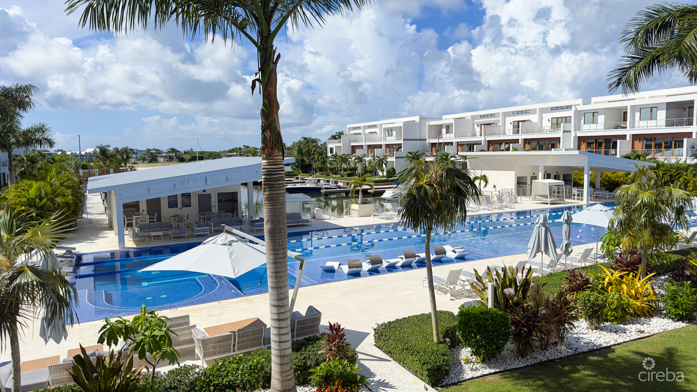 4 Bed Arvia Canal Front