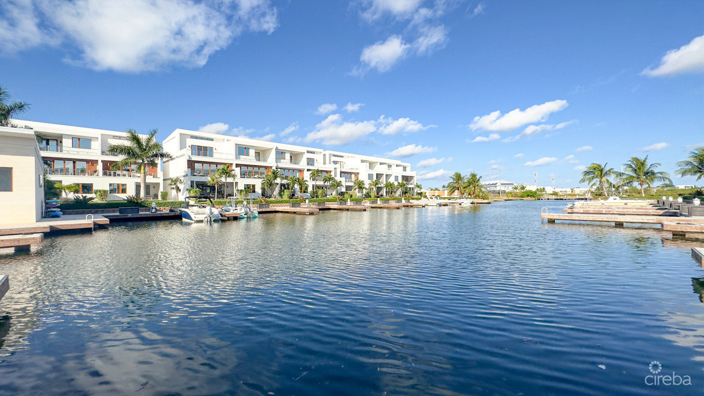 4 Bed Arvia Canal Front