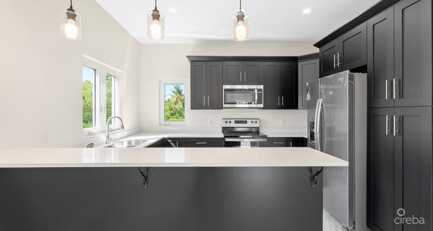 Savannah Newly Constructed Beautiful 3 Bed/3 1/2 Bath Home