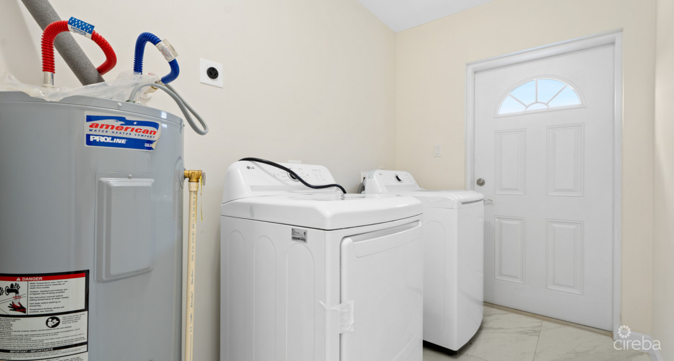 Savannah Newly Constructed Beautiful 3 Bed/3 1/2 Bath Home