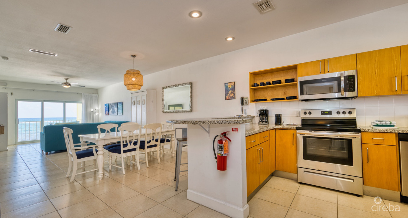 Top Floor Beachfront Castaway Coves