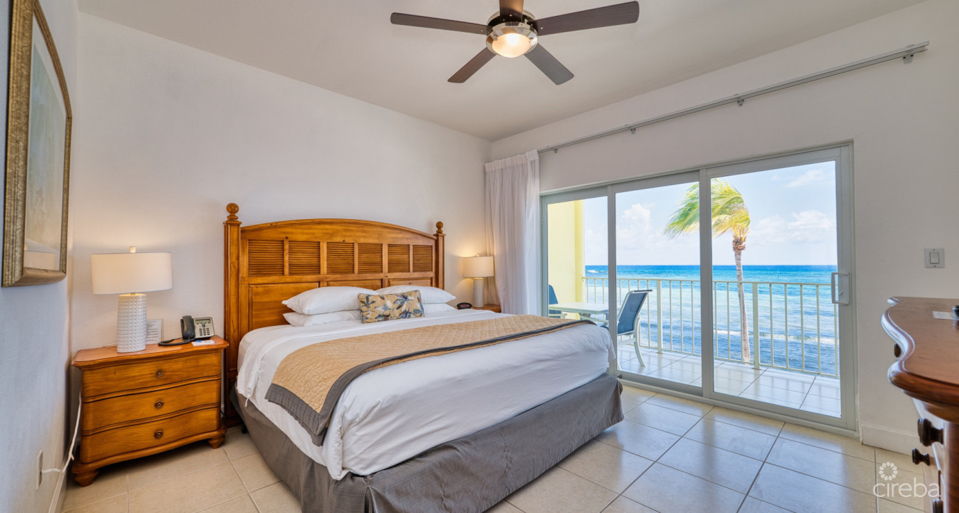 Top Floor Beachfront Castaway Coves