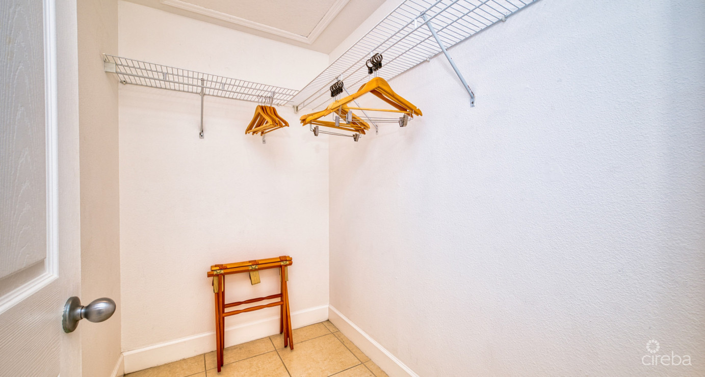 Top Floor Beachfront Castaway Coves