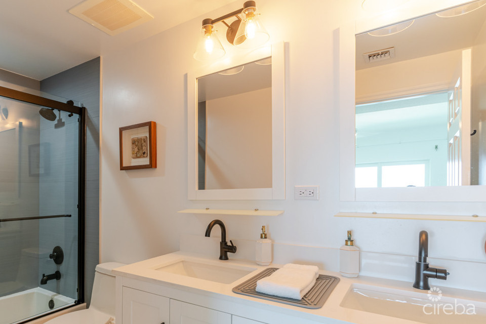 Castaway Cove Luxury Unit