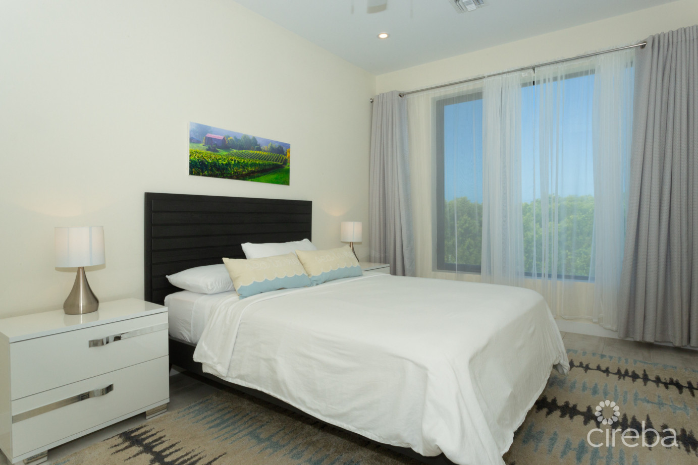 Vela 4bed  Newest Phase & Newly Painted